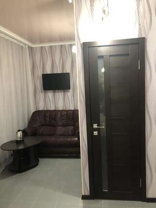 Мини-отель Отель Мишель Харьков Двухместный номер с 2 отдельными кроватями-8